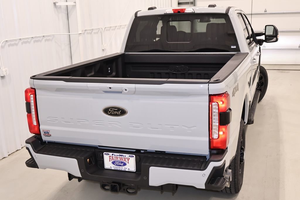 New 2026 Ford F350 Lariat w/ Black Appearance Package image 44
