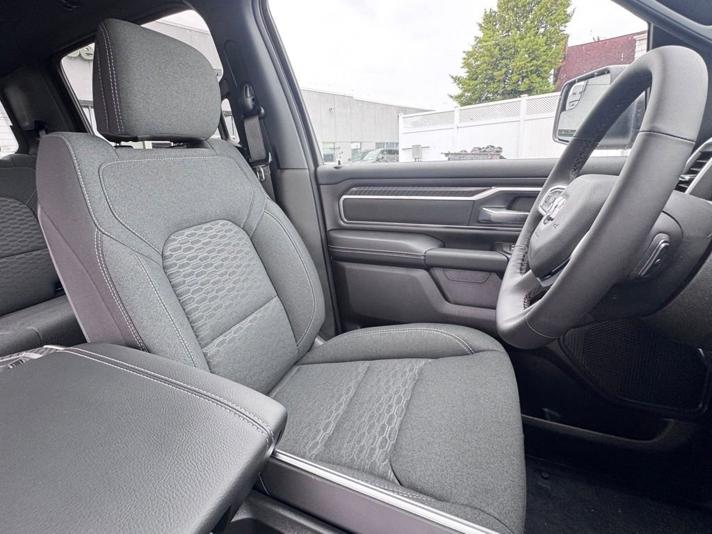 New 2026 RAM 1500 4x4 Crew Cab image 21