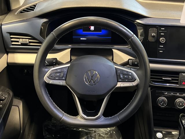Certified 2023 Volkswagen Taos SE w/ Panoramic Sunroof Package FWD image 19