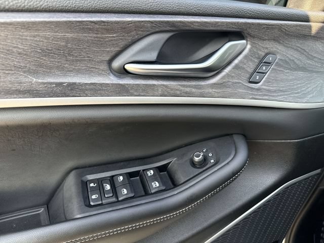 Used 2022 Jeep Grand Cherokee Limited 4xe AWD/4WD image 17