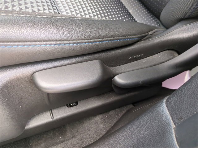 Certified 2025 Chevrolet Trax LT image 21