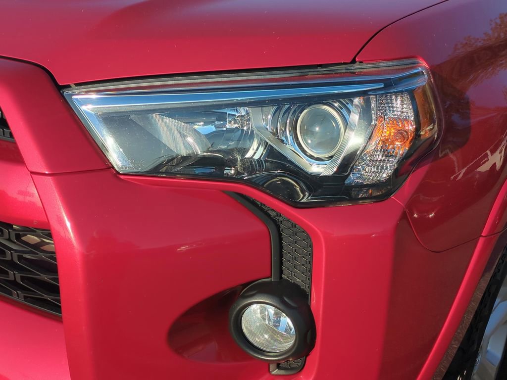 Used 2015 Toyota 4Runner SR5 Premium image 17