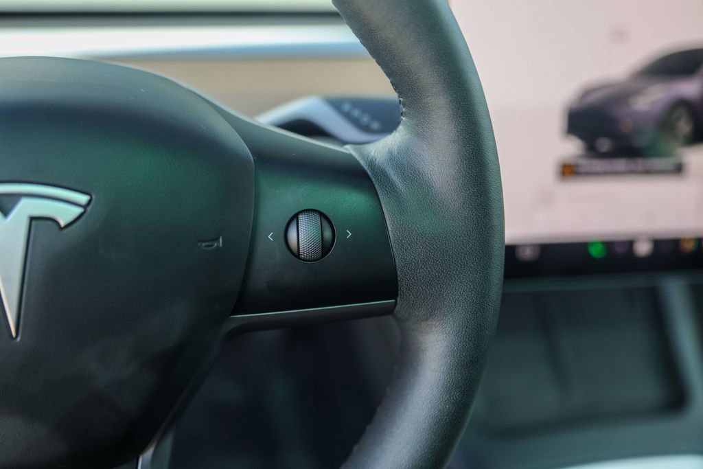 Used 2023 Tesla Model 3 Standard Range RWD image 12