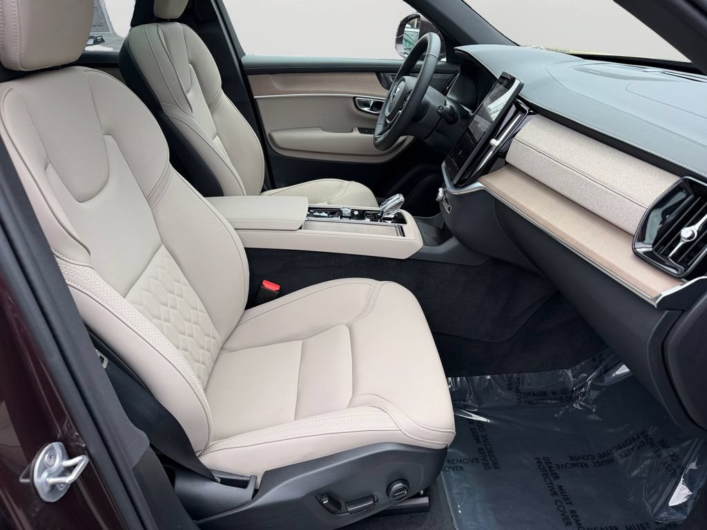 Certified 2026 Volvo XC90 B6 Plus AWD/4WD image 8