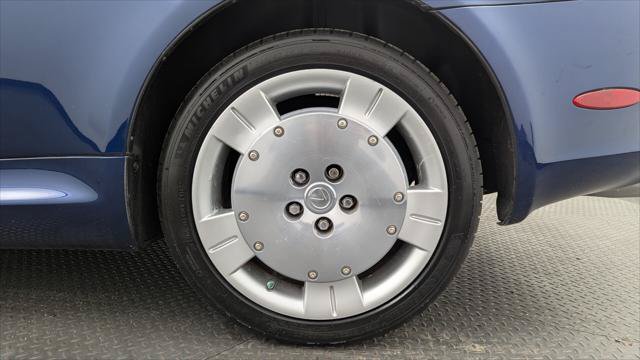 Used 2002 Lexus SC 430 Convertible RWD image 26