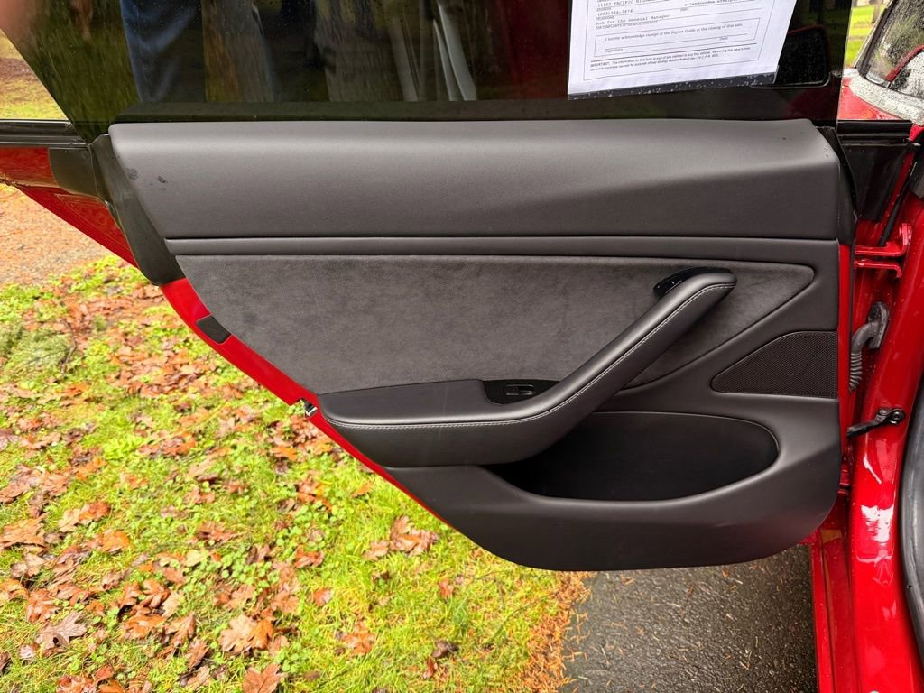 Used 2018 Tesla Model 3 Long Range image 28