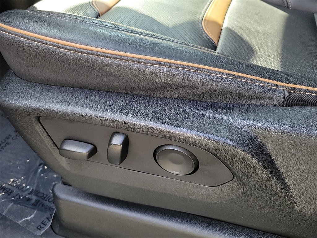 Used 2023 GMC Yukon AT4 image 17