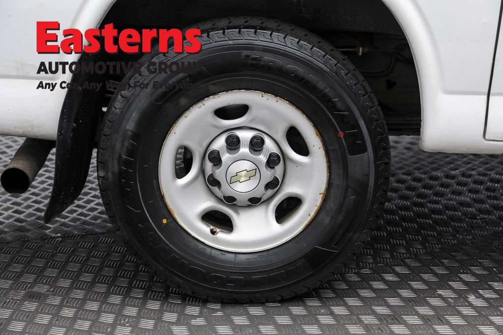 Used 2021 Chevrolet Express 2500 w/ Driver Convenience Package RWD image 27