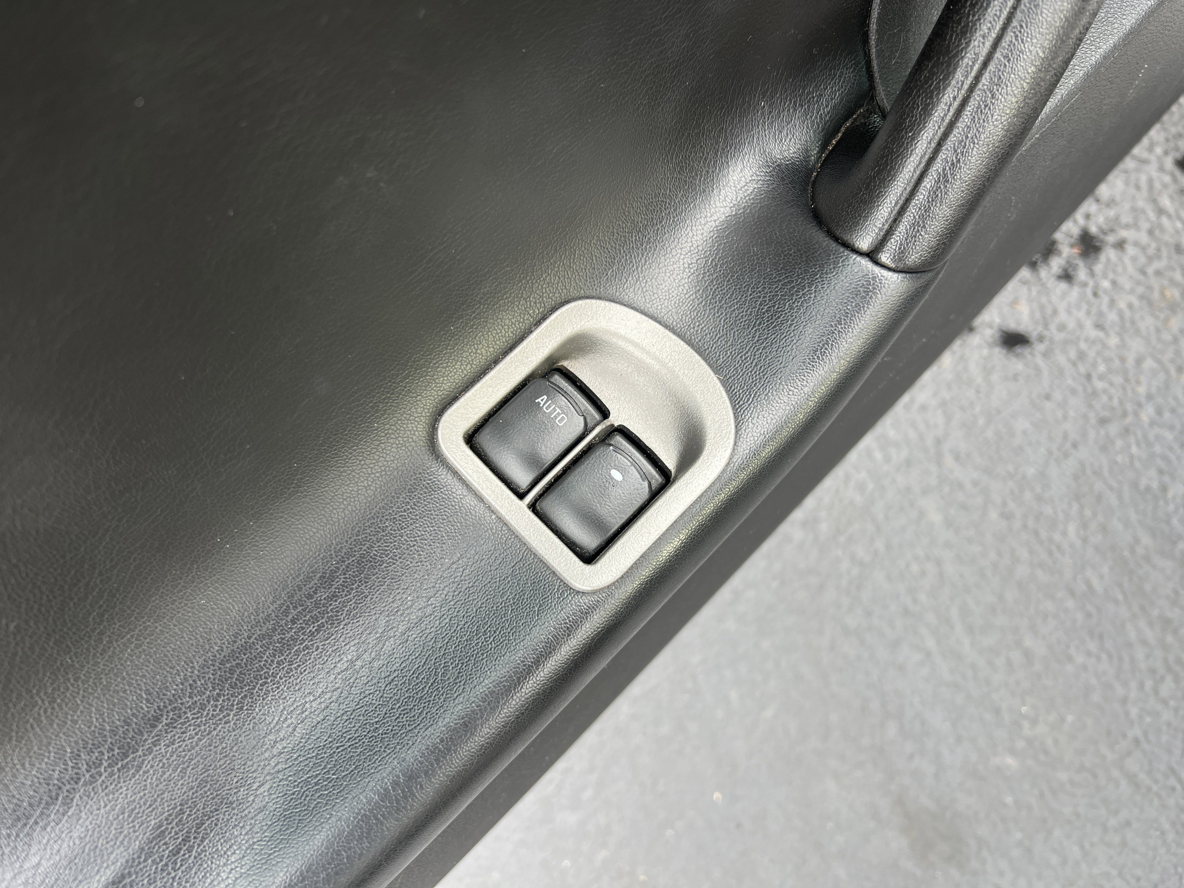 Used 2008 Pontiac Solstice GXP w/ Premium Package image 15