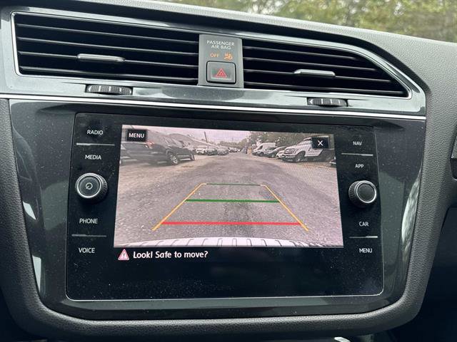 Used 2020 Volkswagen Tiguan SEL Premium R-Line image 39
