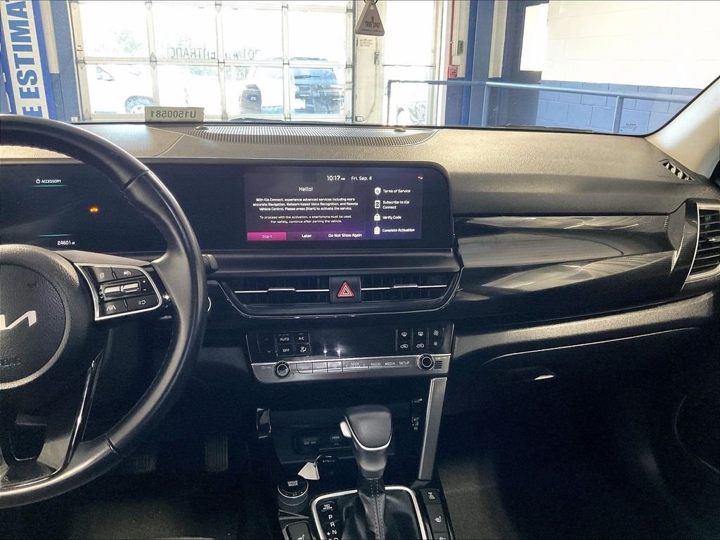 Used 2025 Kia Seltos S AWD/4WD image 18