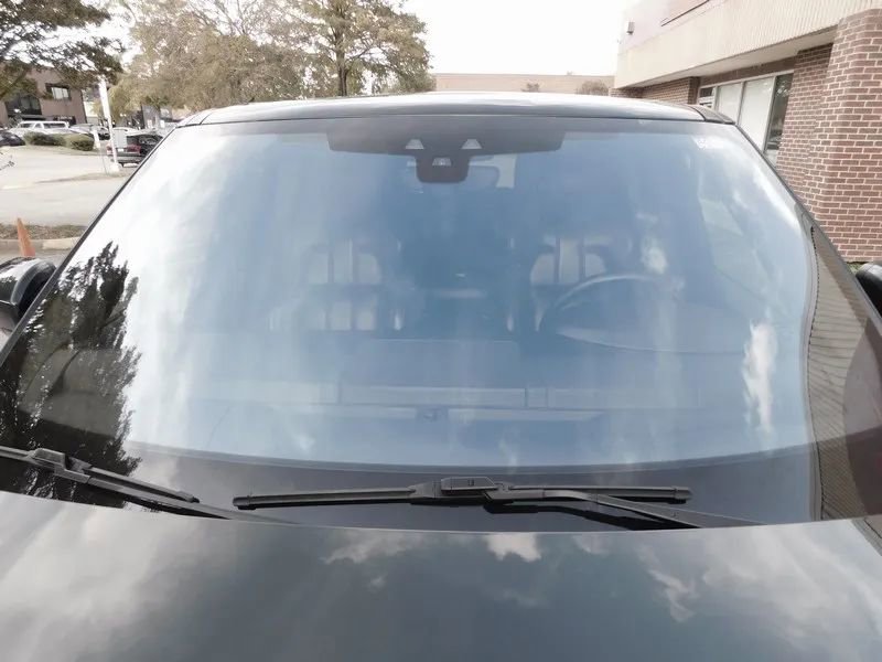 Used 2017 Land Rover Range Rover Sport HSE image 14