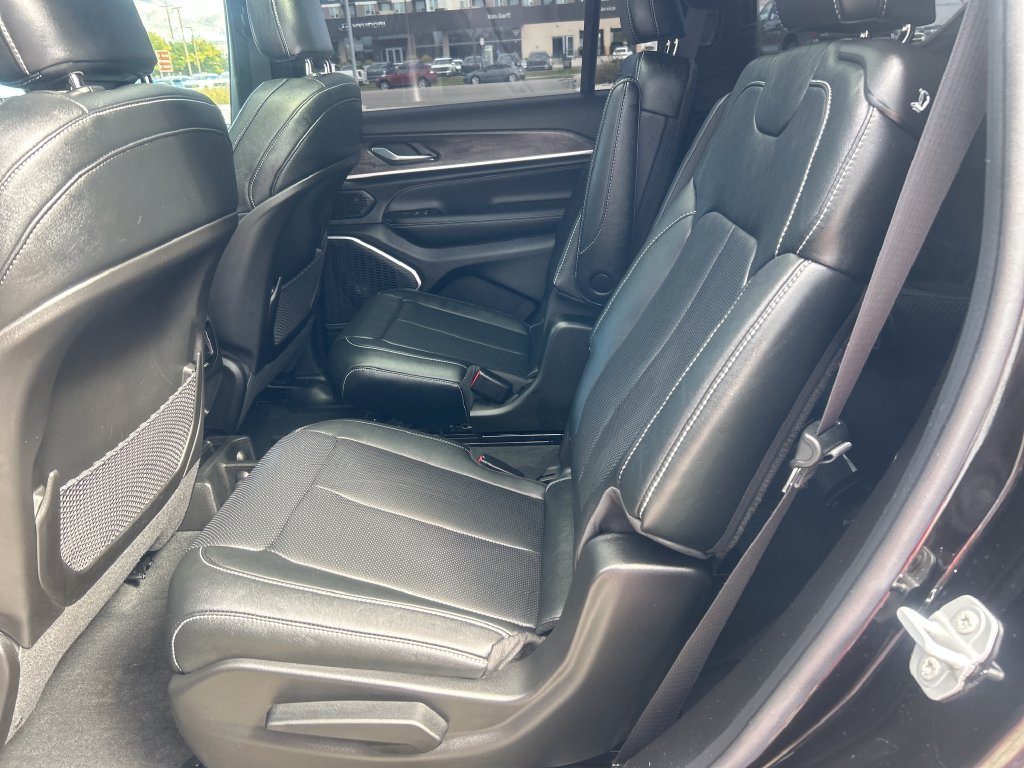 Used 2026 Jeep Grand Cherokee L Limited AWD/4WD image 29