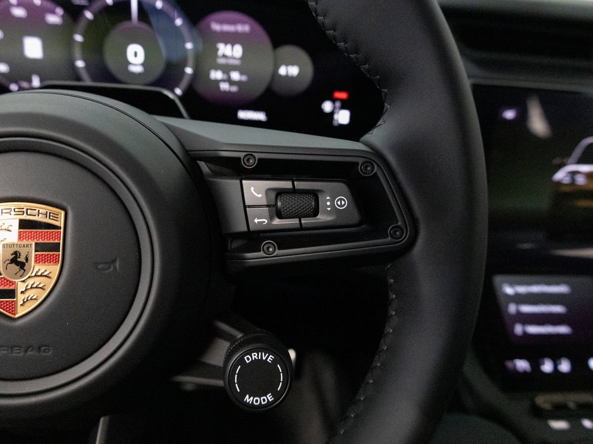 New 2026 Porsche Cayenne Electric AWD/4WD image 20