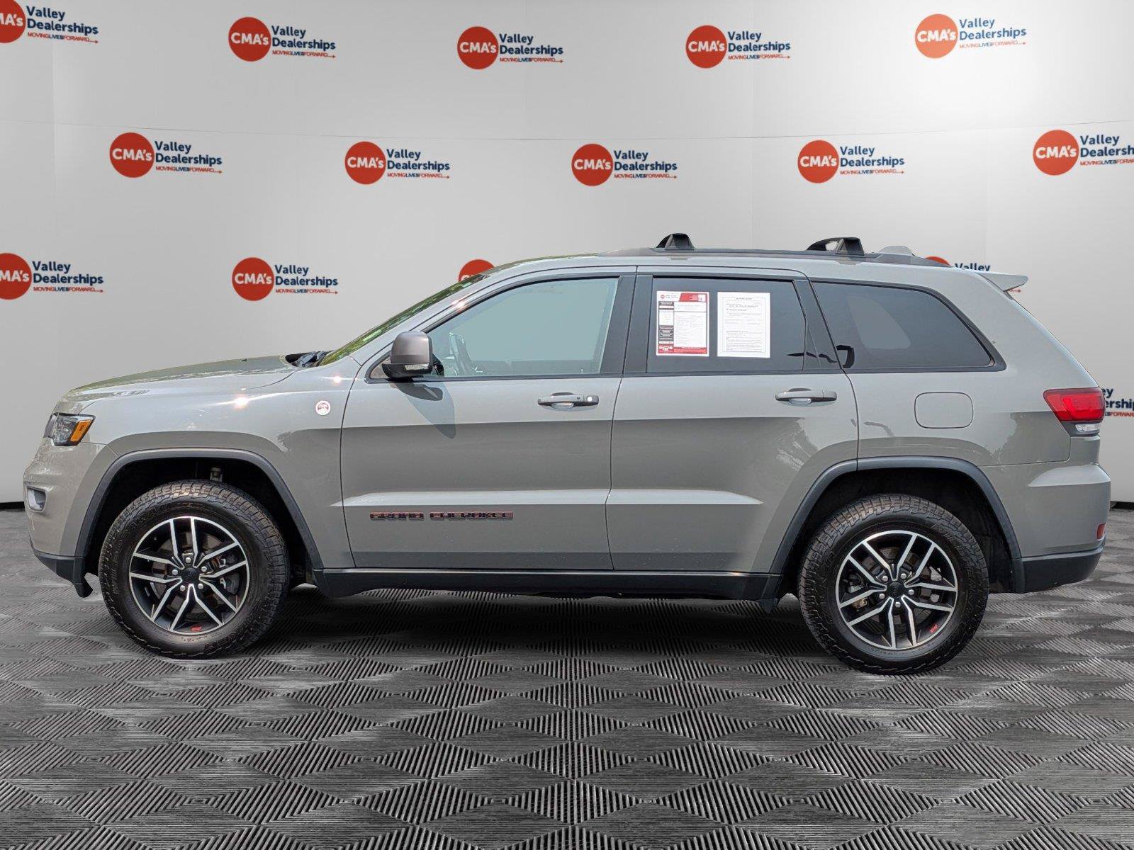 Certified 2021 Jeep Grand Cherokee Trailhawk w/ Trailhawk Luxury Group AWD/4WD image 8