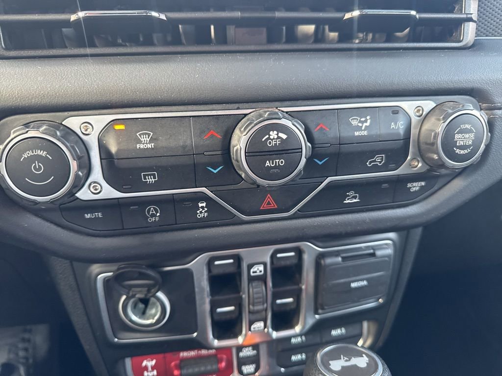 Used 2025 Jeep Wrangler Unlimited Rubicon image 14