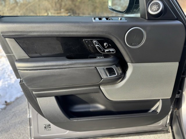 Used 2020 Land Rover Range Rover HSE image 10