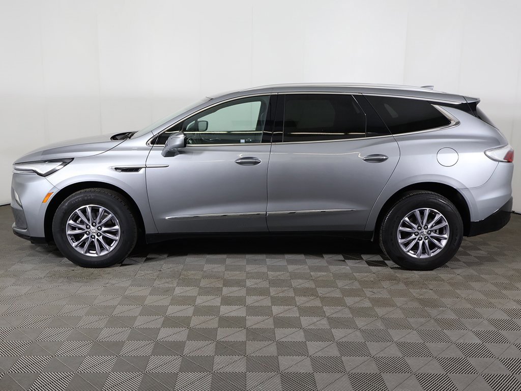 Used 2024 Buick Enclave Premium image 20