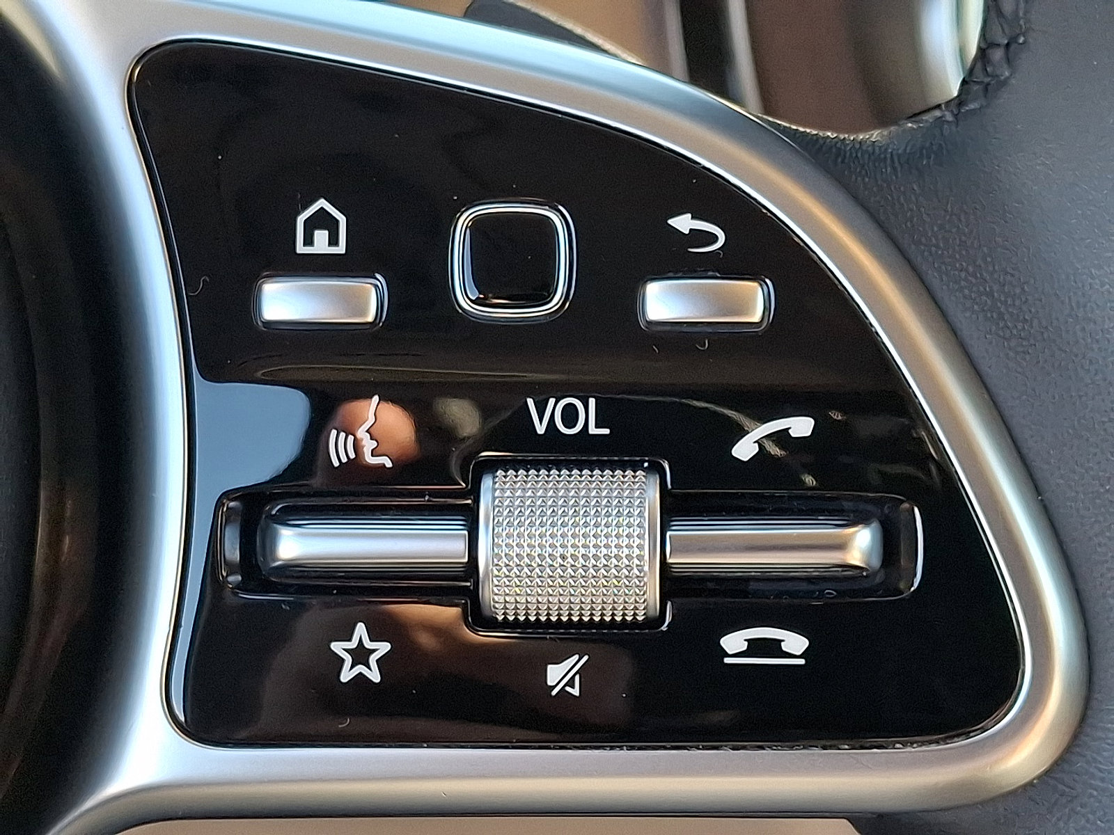 Used 2022 Mercedes-Benz GLC 300 4MATIC image 21