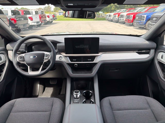Used 2027 Ford Explorer Active AWD/4WD image 38