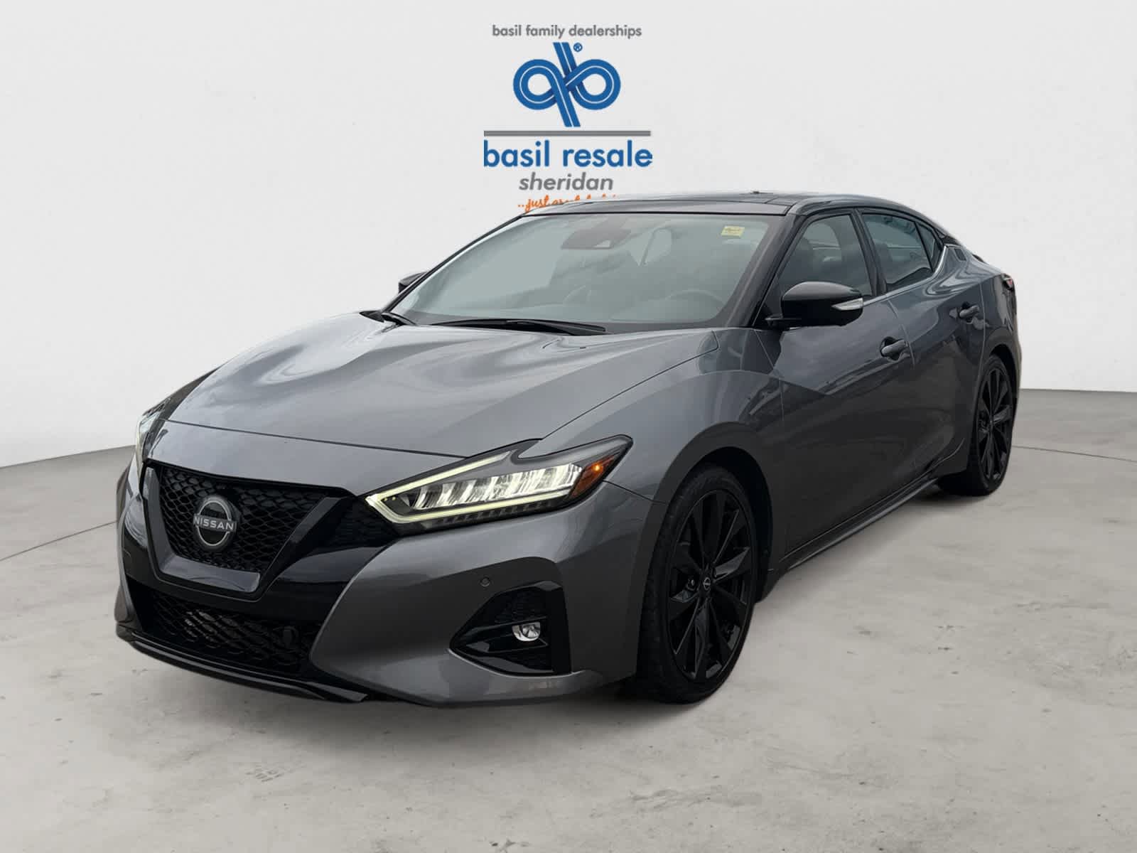 Used 2023 Nissan Maxima SR FWD image 2