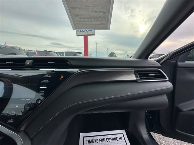 Used 2020 Toyota Camry XSE image 16