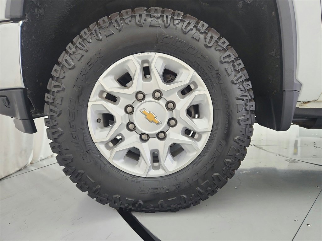 Used 2022 Chevrolet Silverado 2500 LT w/ Convenience Package image 35