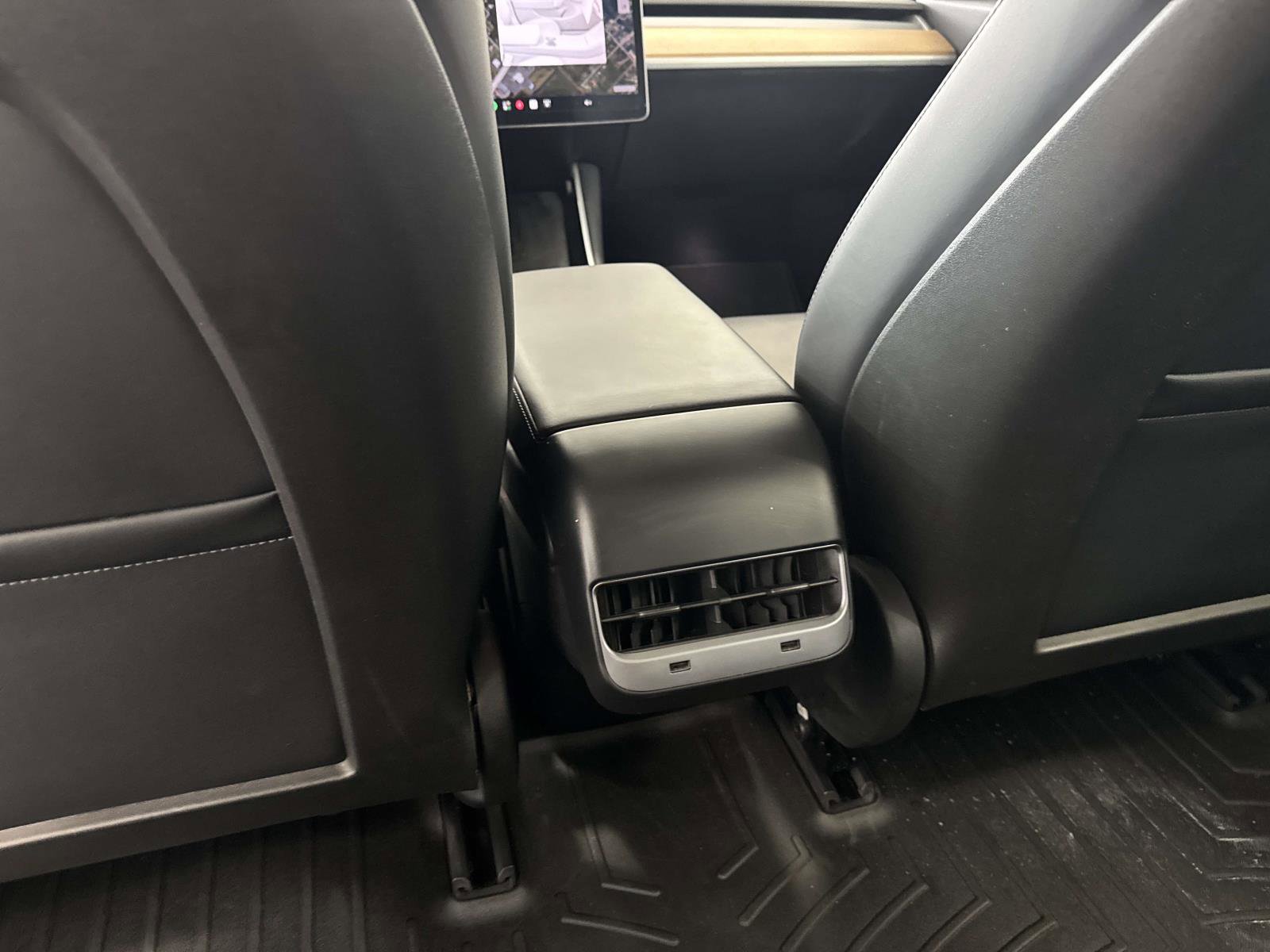 Used 2018 Tesla Model 3 Long Range RWD image 16