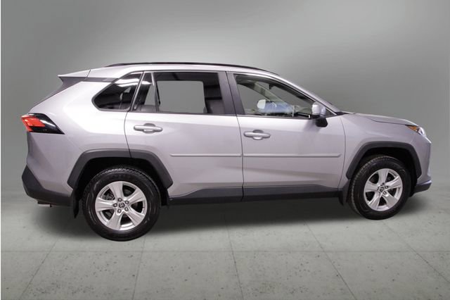 Used 2019 Toyota RAV4 XLE image 6