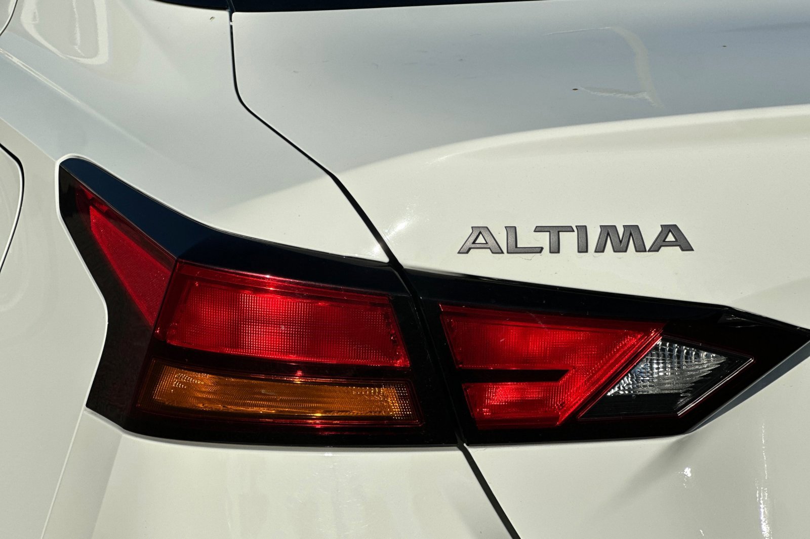 Used 2024 Nissan Altima 2.5 SR image 25