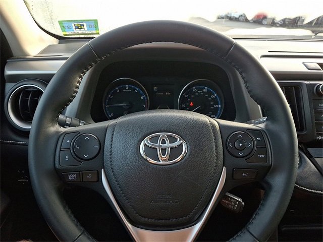 Used 2018 Toyota RAV4 XLE image 19