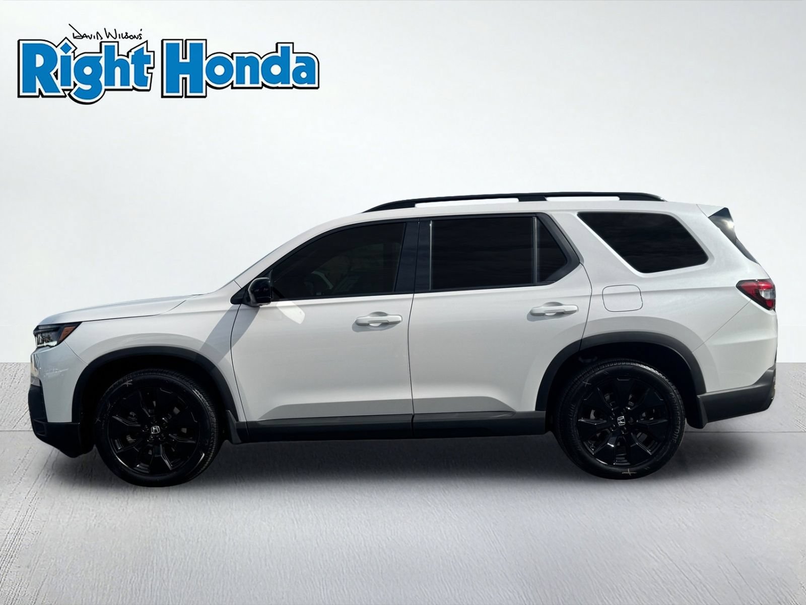 New 2026 Honda Pilot Black Edition image 3