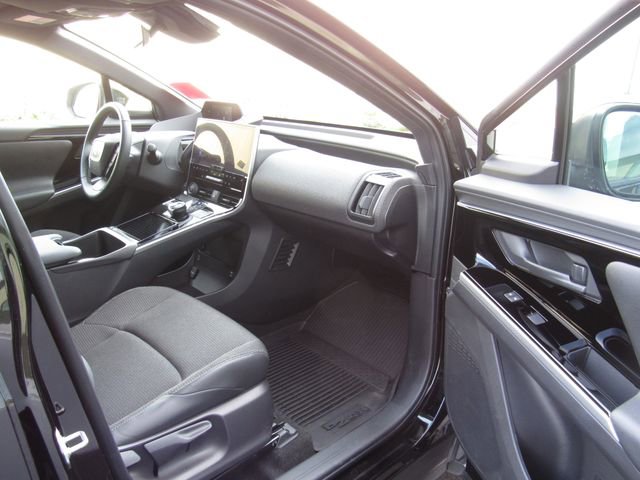 Used 2025 Toyota bZ4X FWD w/ Weather Package image 18