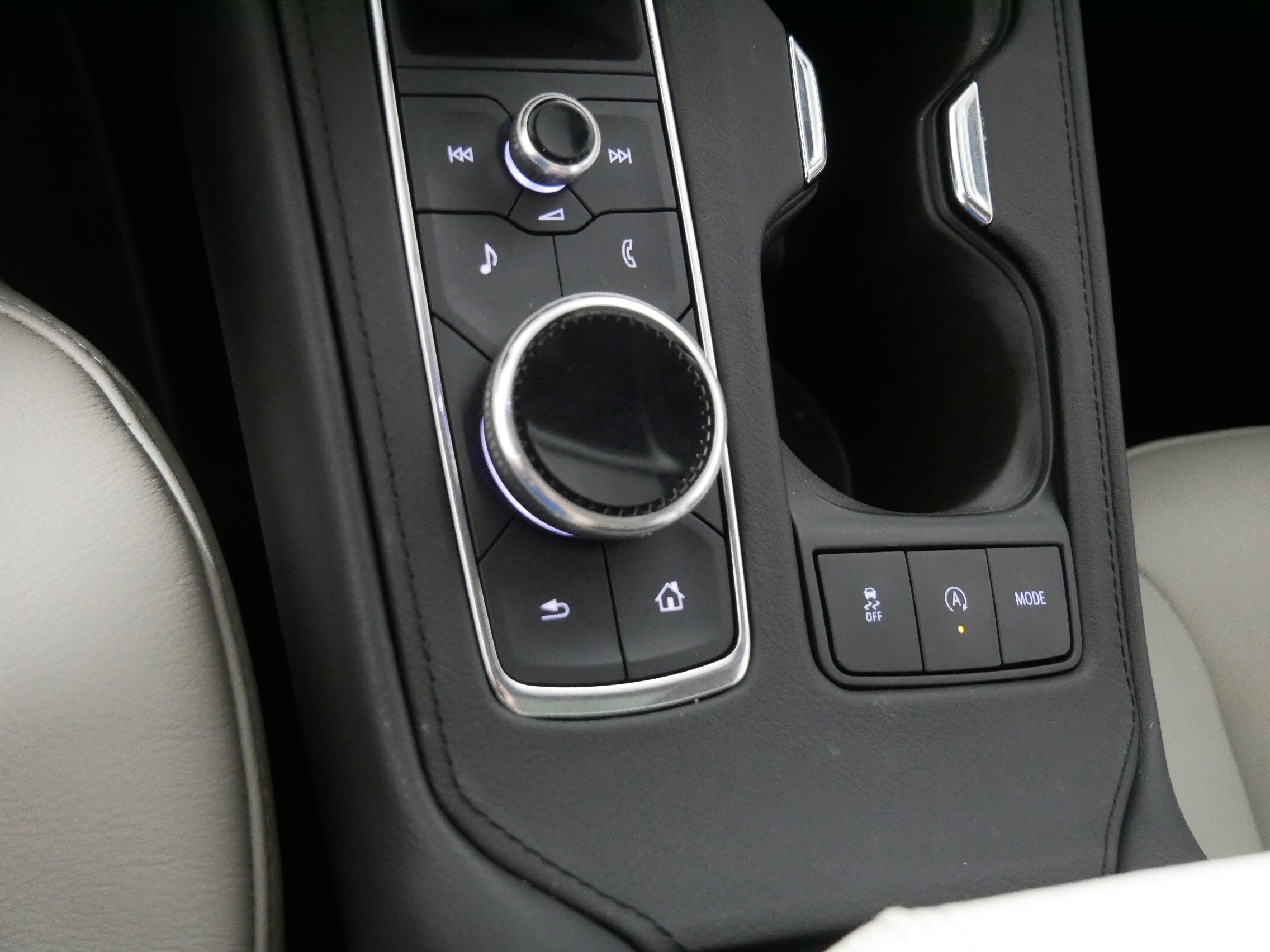 Used 2022 Cadillac XT4 Premium Luxury w/ Enhanced Visibility Package image 30