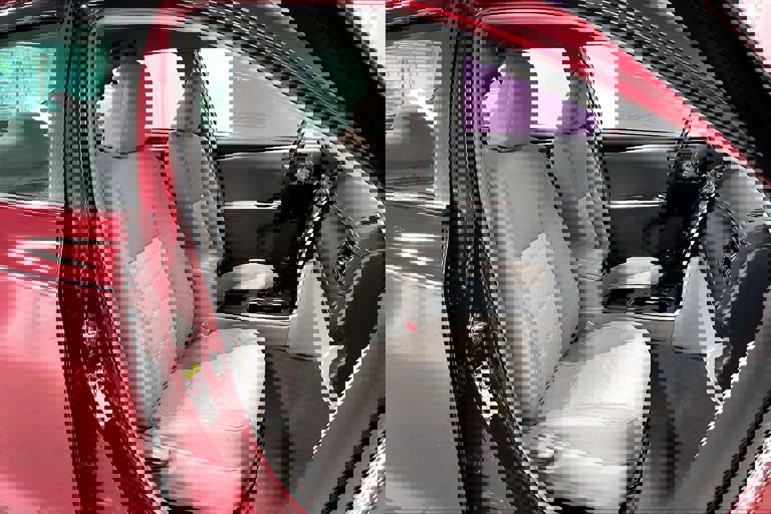 Used 2017 Toyota Camry LE FWD image 11