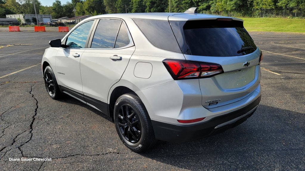 Used 2022 Chevrolet Equinox LT AWD/4WD image 9