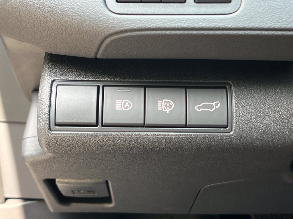 New 2026 Toyota C-HR AWD/4WD image 27