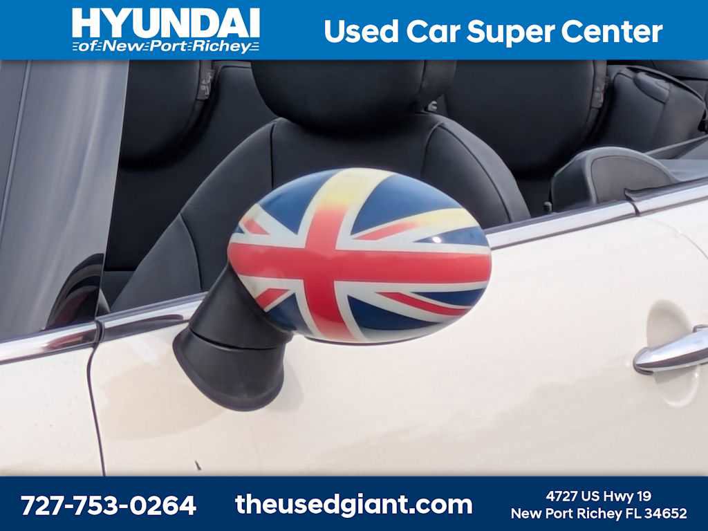 Used 2009 MINI Cooper Convertible w/ Cold Weather Pkg FWD image 11