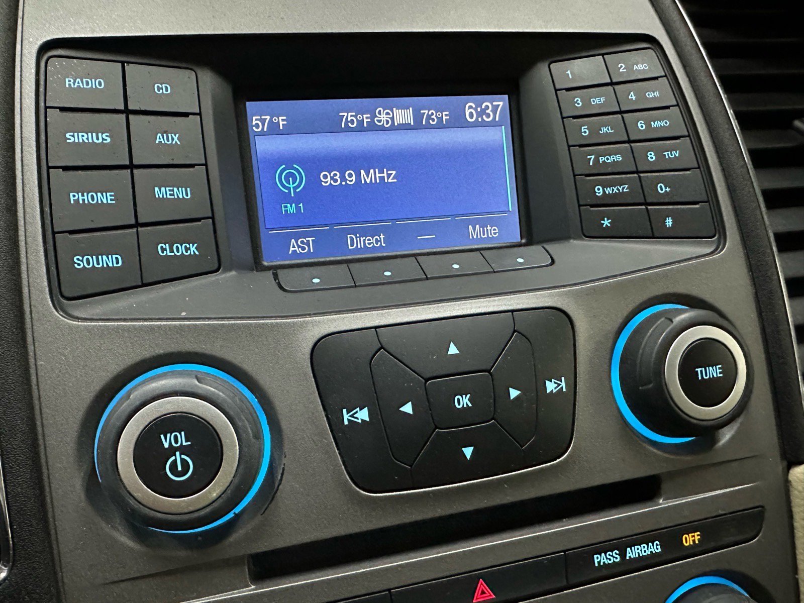 Used 2018 Ford Taurus SEL image 40