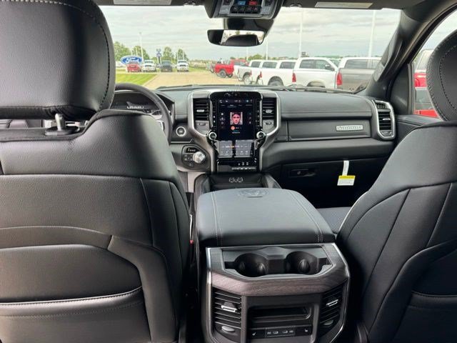 New 2026 RAM 1500 Laramie w/ Sport Appearance Package AWD/4WD image 31