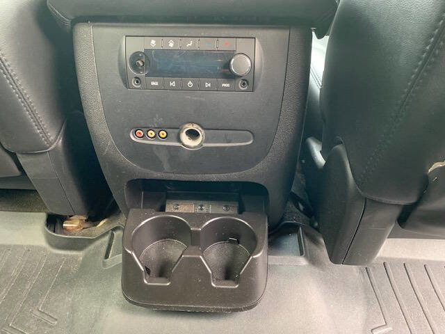 Used 2007 GMC Yukon XL SLT w/ SLT Preferred Equipment Group image 24