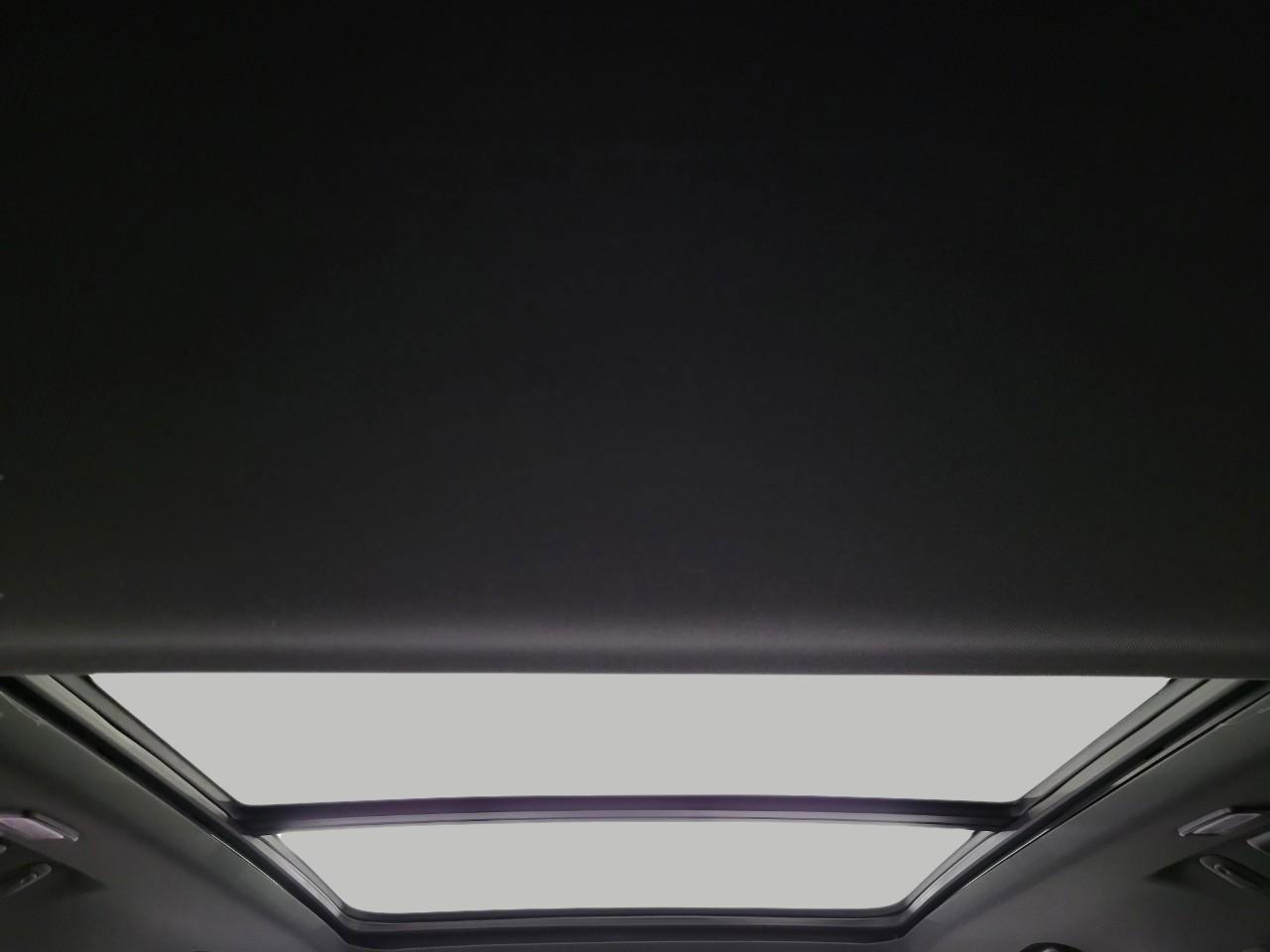 Used 2024 Chevrolet Suburban Premier AWD/4WD image 27