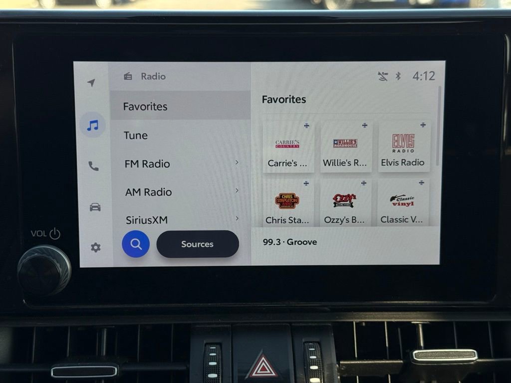 Used 2024 Toyota RAV4 XLE Premium image 31