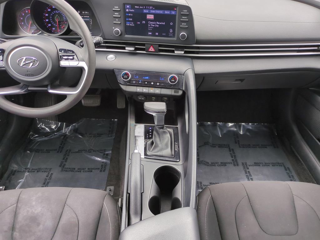 Used 2022 Hyundai Elantra SEL FWD image 14