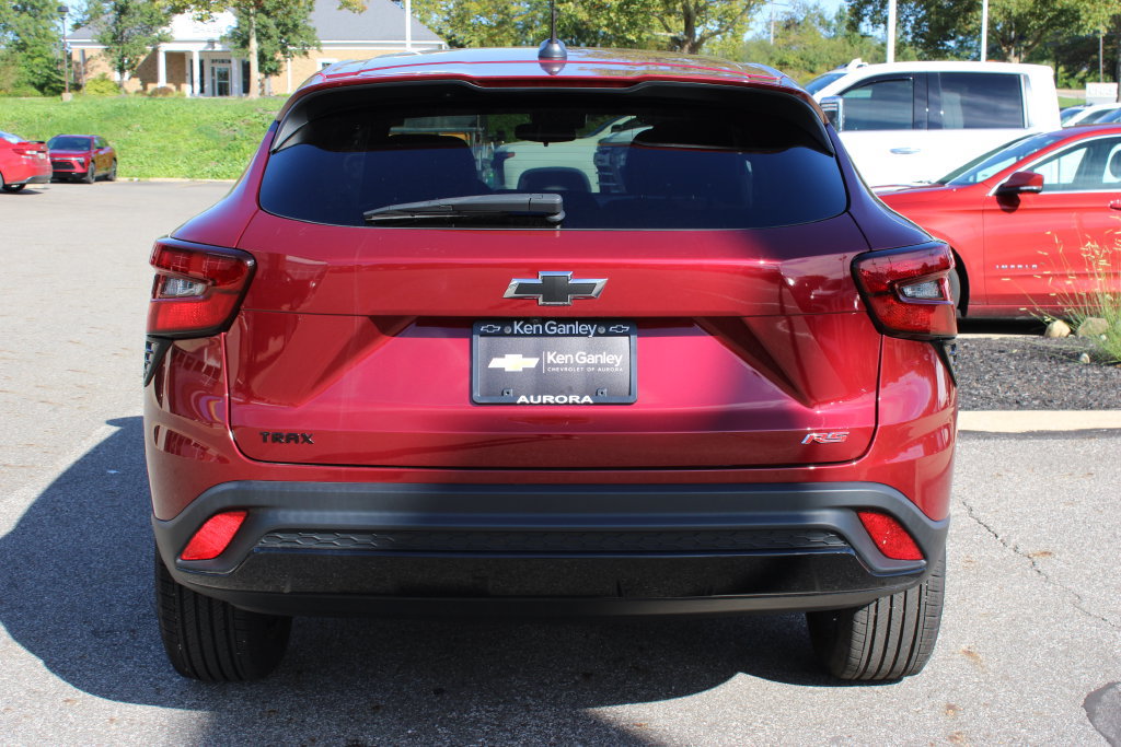 Certified 2024 Chevrolet Trax RS FWD image 24
