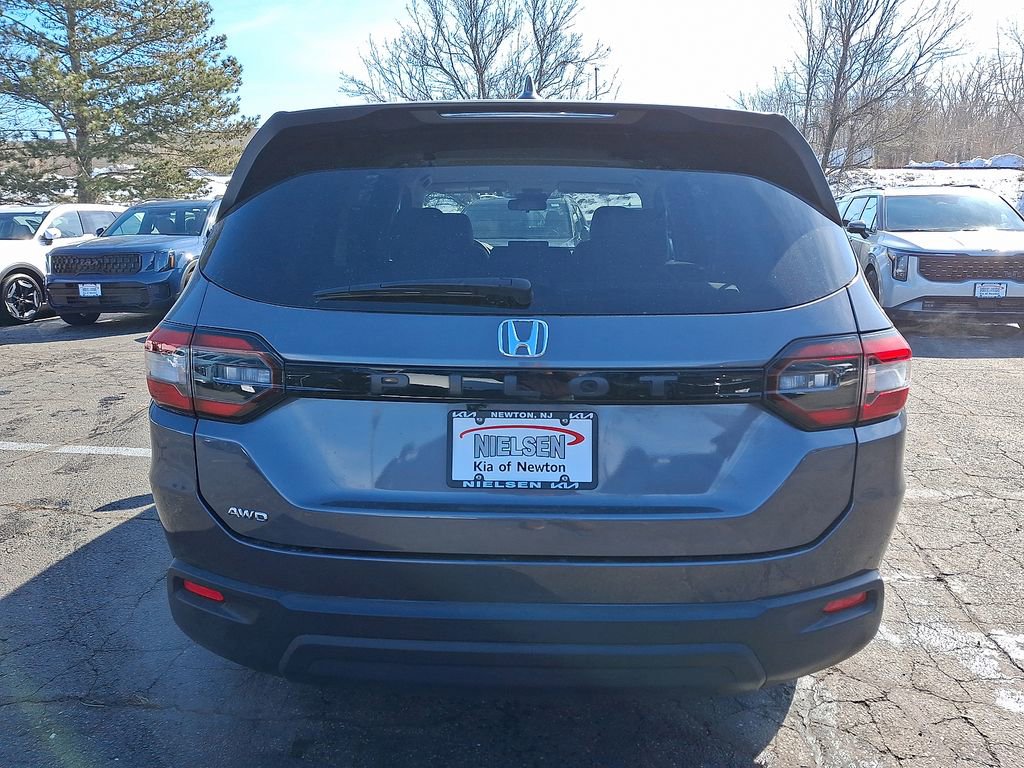 Used 2023 Honda Pilot LX image 14