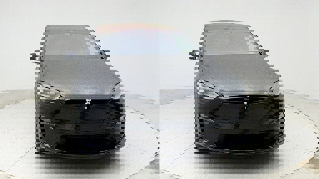 Used 2024 Tesla Model X image 2