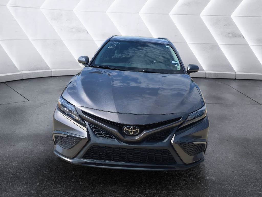 Used 2024 Toyota Camry SE FWD image 2