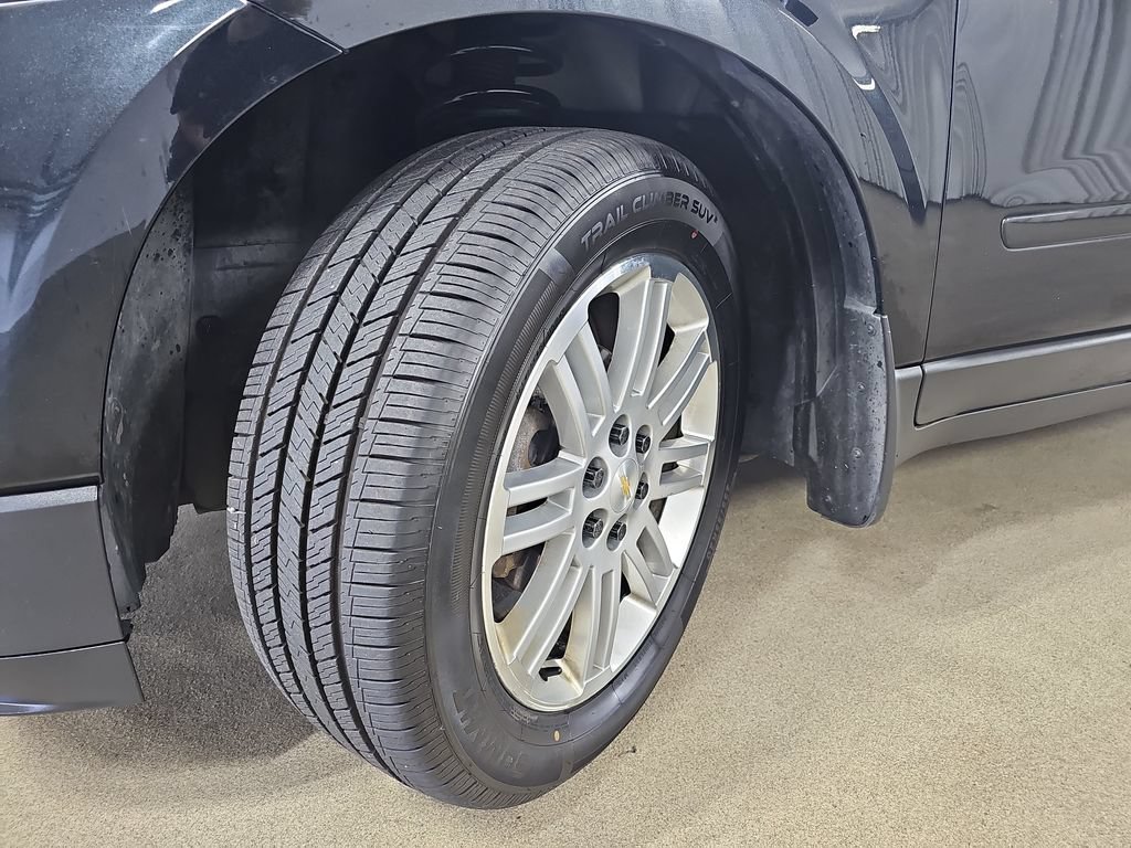 Used 2015 Chevrolet Traverse LT w/ Style and Technology Package FWD image 38