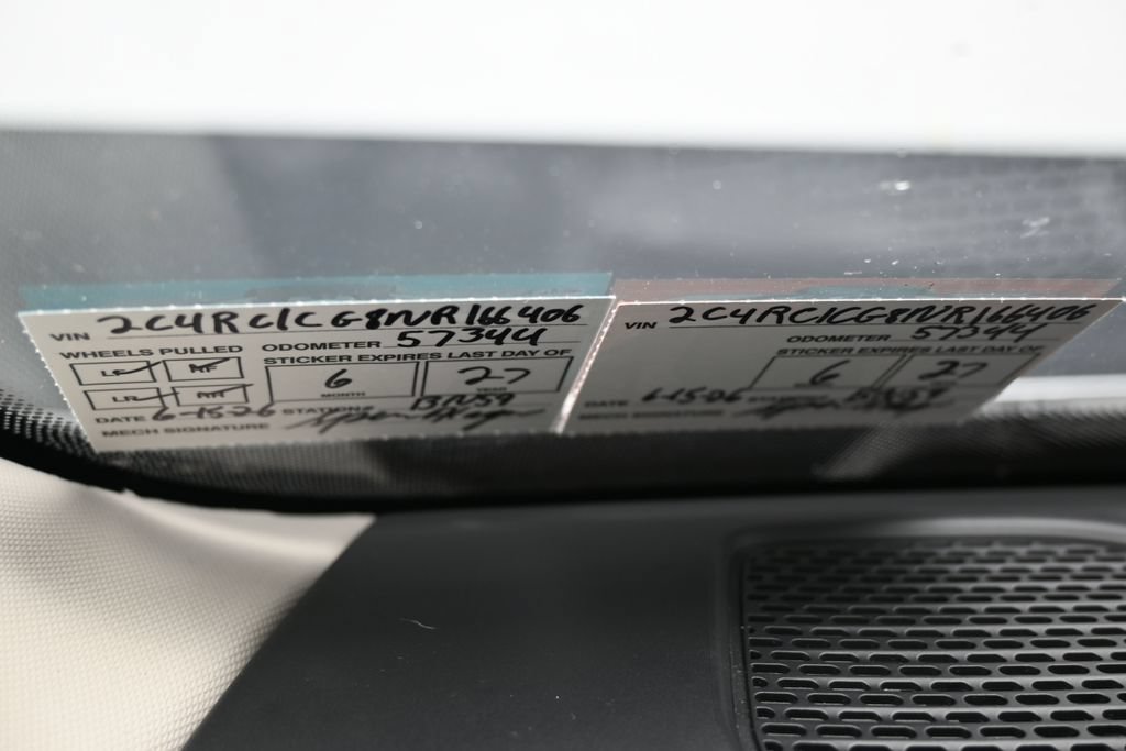 Used 2022 Chrysler Voyager LX FWD image 8